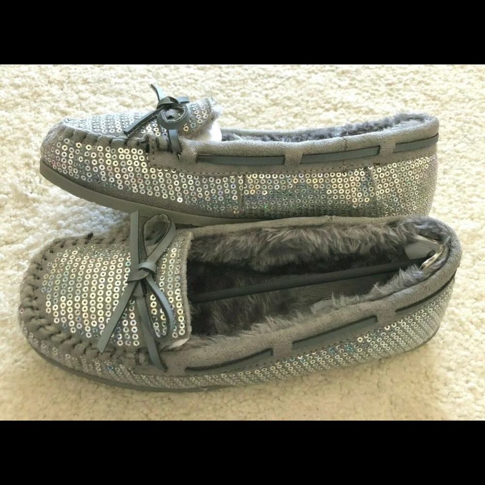 NWT - Girls AIRWARLK Moccasin Silver Bling Slippers